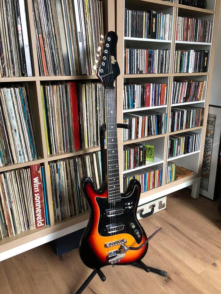 Hondo II EG-302, Muziek en Instrumenten, Snaarinstrumenten | Gitaren | Elektrisch, Gebruikt, Solid body, Overige merken, Ophalen