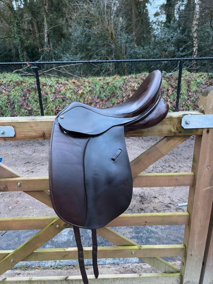 Ruiz Diaz Zamora zadel, 17,5 inch, Dieren en Toebehoren, Paarden en Pony's | Zadels, Dressuur, Ophalen