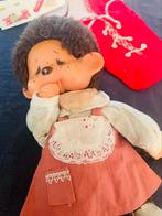 Monchhichi aap uit 1974 met kleding setjes, Kinderen en Baby's, Speelgoed | Knuffels en Pluche, Overige typen, Gebruikt, Ophalen of Verzenden