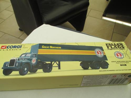modelauto 1:43 CORGI 52301  MACK B SERIES SEMI NORTH, Hobby en Vrije tijd, Modelauto's | 1:43, Zo goed als nieuw, Bus of Vrachtwagen