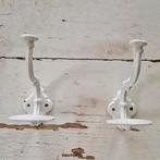 2 hele grote,zware witte gietijzeren kapstokhaken~brocante, Ophalen of Verzenden