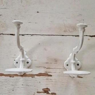 2 hele grote,zware witte gietijzeren kapstokhaken~brocante, Antiek en Kunst, Curiosa en Brocante, Ophalen of Verzenden