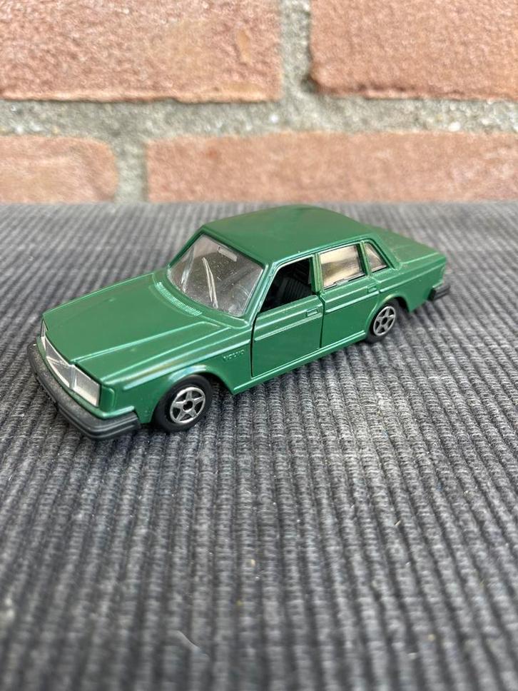 1:43 VOLVO 264, Hobby en Vrije tijd, Modelauto's | 1:43, Gebruikt, Auto, Norev, Ophalen of Verzenden