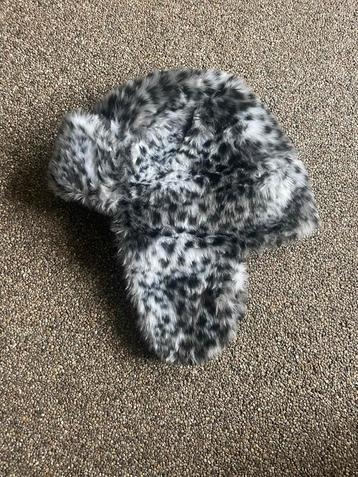 Bontmuts - Maat 58 beschikbaar voor biedingen