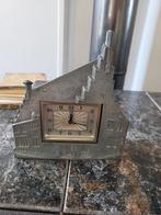 Art Deco Tafelklok Gebouw Vorm, Antiek en Kunst, Antiek | Klokken, Ophalen of Verzenden
