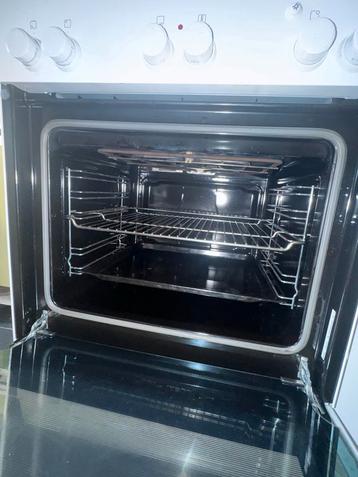 Witte Bosch Fornuis - Gas beschikbaar voor biedingen