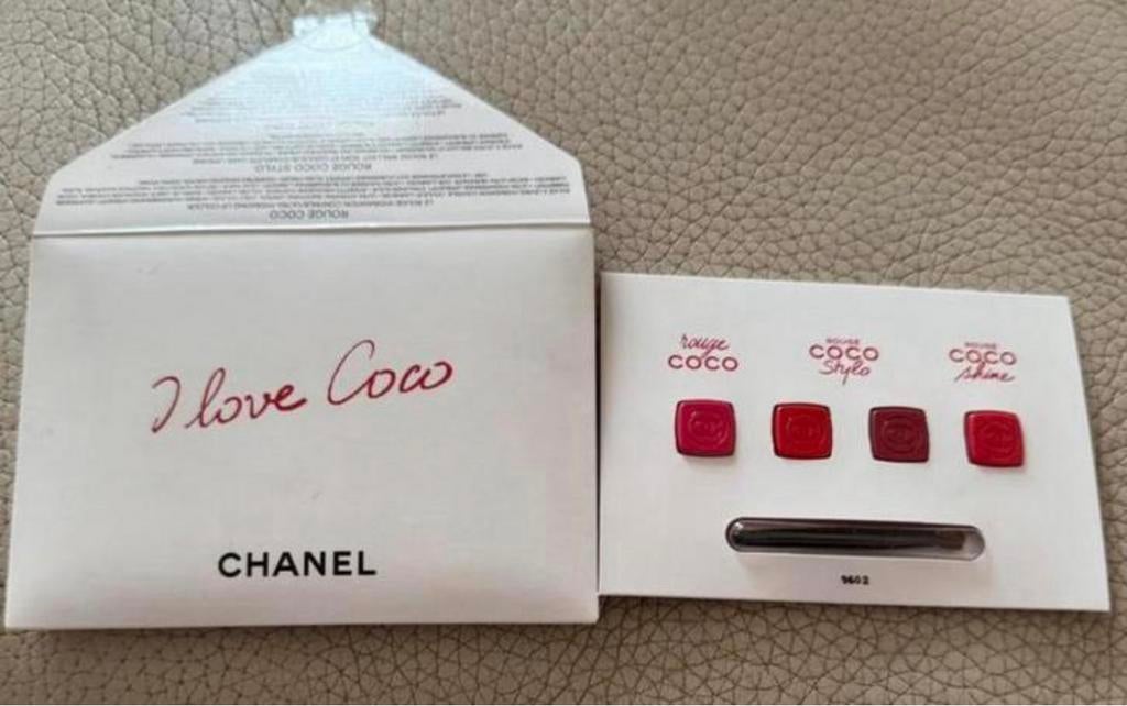 Chanel I love Coco Rouge Stylo Shine lippenstift proefjes, Ophalen of Verzenden, Nieuw, Rood, Lippen