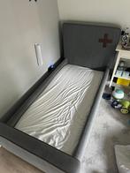 STGD Stapelgoed Bed, Poef & Lamp, Gebruikt, 70 tot 85 cm, Ophalen of Verzenden, Lattenbodem