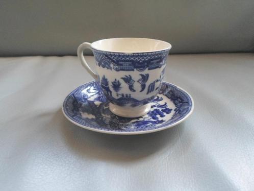 Antieke Engelse Kop en Schotel Willow Pattern, Antiek en Kunst, Antiek | Servies los, Ophalen of Verzenden