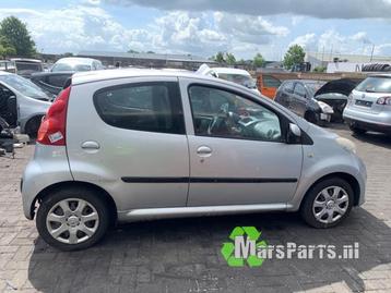 Schokdemperpoot rechts-voor van een Peugeot 107 beschikbaar voor biedingen