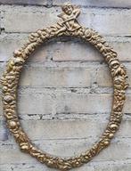 Lijst. Messing. Cupido. Floraal geornamenteerd. Ca '50/'60., Huis en Inrichting, Ophalen, Metaal of Aluminium, Zo goed als nieuw