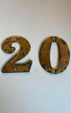 2x Groot Messing huisnummer 20 dun huis nummer bord antiek 2, Huis en Inrichting, Deurbellen, Ophalen of Verzenden