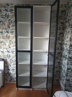 Twee witte IKEA Billy boekenkasten met glazen deuren, Huis en Inrichting, Kasten | Boekenkasten, Ophalen, Minder dan 50 cm, Met deur(en)