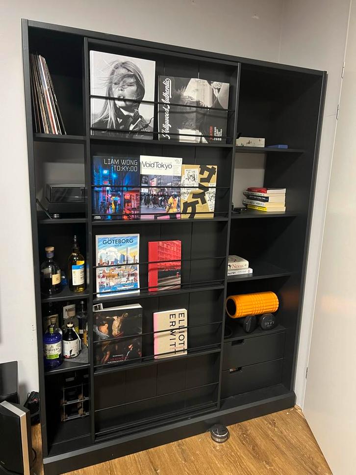 Mooie boekenkast met schuifdeur, Huis en Inrichting, Kasten | Boekenkasten, Gebruikt, 100 tot 150 cm, 200 cm of meer, 25 tot 50 cm