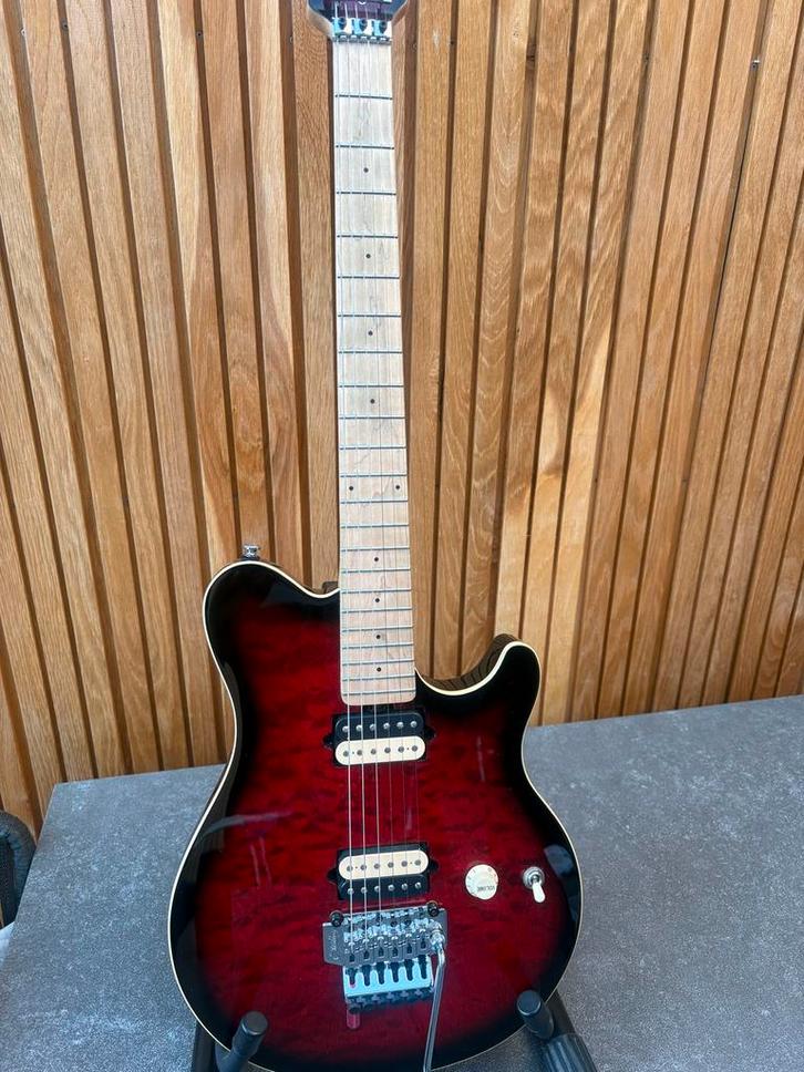 Sterling AX40d By Musicman, Muziek en Instrumenten, Snaarinstrumenten | Gitaren | Elektrisch, Zo goed als nieuw, Solid body, Overige merken