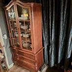 Leuke oude vitrine kast in 2 delen, gratis, Ophalen, Gebruikt