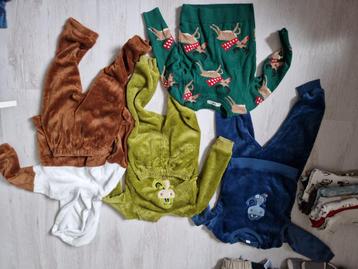 Kinderkleren maant 92/104 beschikbaar voor biedingen