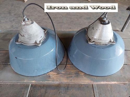 Blauw-grijze oude vintage emaille lampen afm D40 H30, Antiek en Kunst, Antiek | Lampen, Ophalen of Verzenden