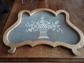 Antieke Raamhor beschikbaar voor biedingen