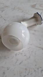 Porseleinen Wandlamp met wit glazen bol. Vintage/Retro, Ophalen, Zo goed als nieuw