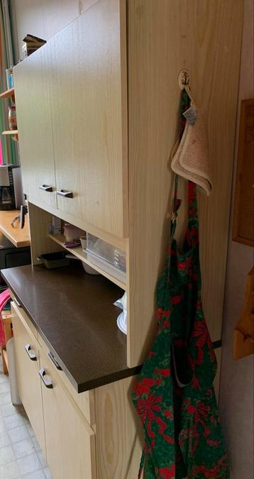 Vintage Buffetkast met veel opbergruimte beschikbaar voor biedingen
