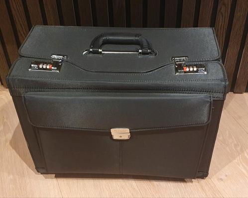 Nieuwe Alassio Rocca pilotenkoffer 17 inch laptop, Sieraden, Tassen en Uiterlijk, Koffers, Nieuw, Leer, Minder dan 50 cm, Minder dan 35 cm