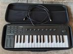 NI Komplete Kontrol M32 + Case, Muziek en Instrumenten, Midi-apparatuur, Ophalen of Verzenden, Zo goed als nieuw