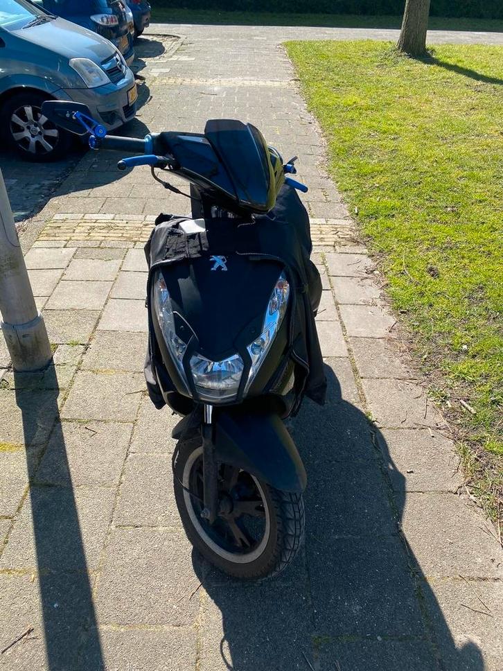 Peugeot Kisbee 80cc, Fietsen en Brommers, Scooters | Piaggio, Gebruikt, Overige modellen, Maximaal 45 km/u, Benzine, Ophalen