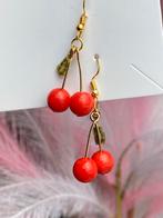 Kersen oorbellen, Ophalen of Verzenden, Zo goed als nieuw, Overige materialen