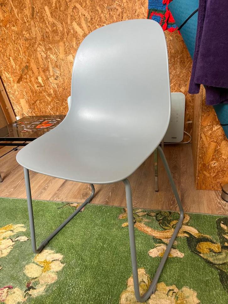 Grijze Stoel - Stijlvol en Comfortabel, Huis en Inrichting, Stoelen, Gebruikt, Eén, Kunststof, Grijs, Ophalen