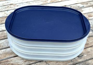  3 st Gestappelde Tuppeware vleeswarenbakjes met 1 deksel beschikbaar voor biedingen