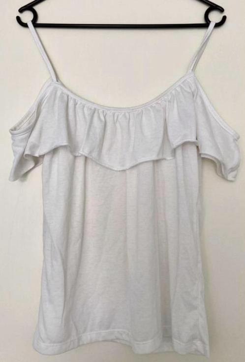 Heel erg lieve witte top met offshoulder mouwtje , mt 38, Kleding | Dames, Tops, Gedragen, Maat 38/40 (M), Wit, Ophalen