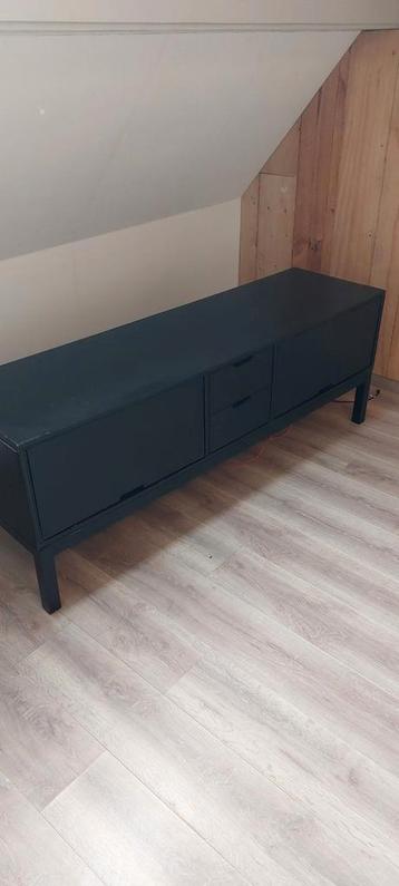 Zwart tv meubel, hout.