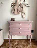 Lief gerestyled vintage kastje voor babykamer of kinderkamer, Kinderen en Baby's, Kinderkamer | Commodes en Kasten, Ophalen, Zo goed als nieuw