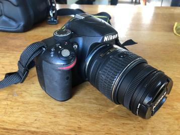 NIKON D3200 - Zwart + Nikon AF-S DX Nikkor 18-55mm 1:3.5-5 beschikbaar voor biedingen