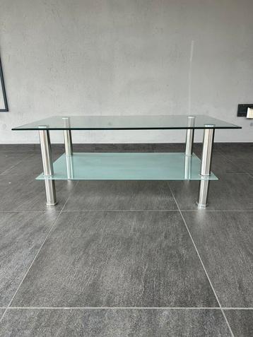Glazen salontafel beschikbaar voor biedingen