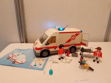 Playmobil 4221 ambulance compleet  beschikbaar voor biedingen