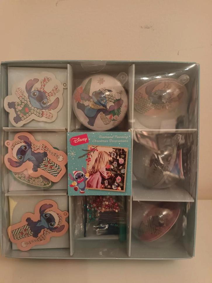 Nieuw kerst diamond painting Stitch 4x hanger 4x kerstbal, Diversen, Kerst, Nieuw, Ophalen of Verzenden