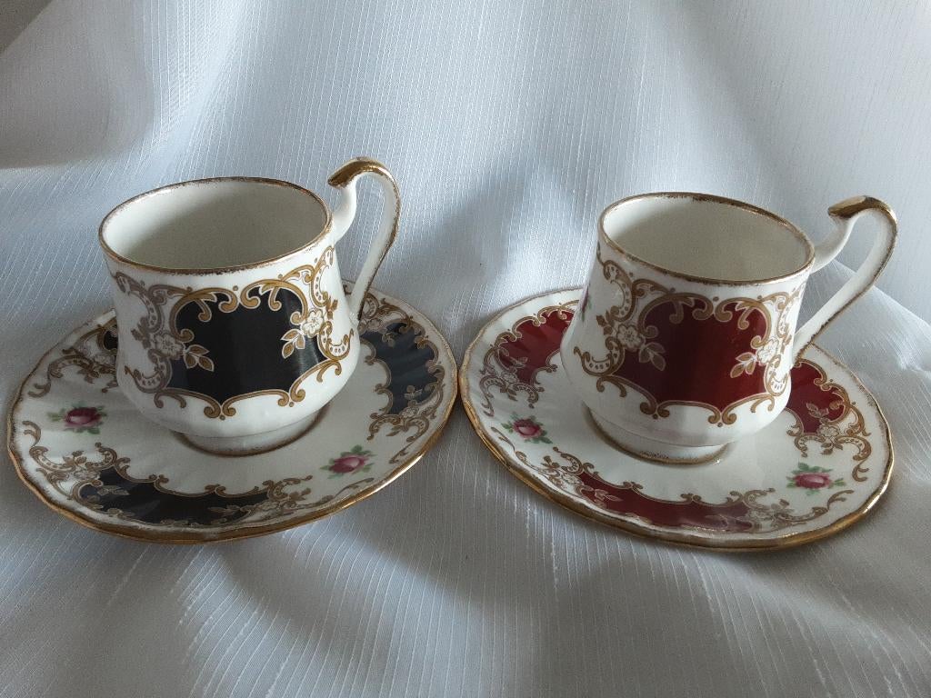 ROYAL PRINCESS PRIORY DALE kopjes en schoteltjes, 2 stuks, Ophalen of Verzenden, Zo goed als nieuw, Porselein, Kop en/of schotel