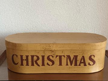 Vintage Christmas doos beschikbaar voor biedingen