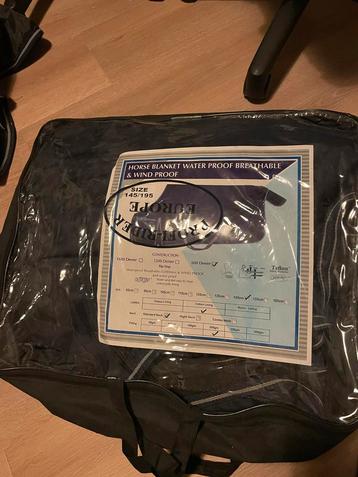 Dekens maat 195 donkerblauw beschikbaar voor biedingen