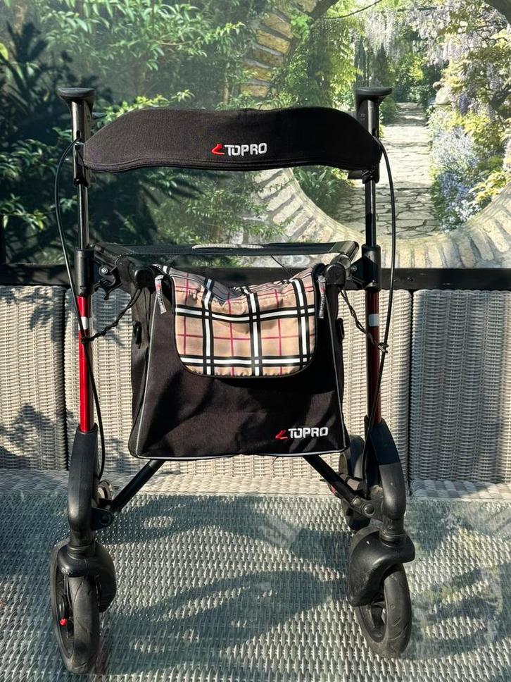 Zeer lichtgewicht topro troja 2G rollator zeer goede staat!, Diversen, Rollators, Zo goed als nieuw, Lichtgewicht, Ophalen of Verzenden