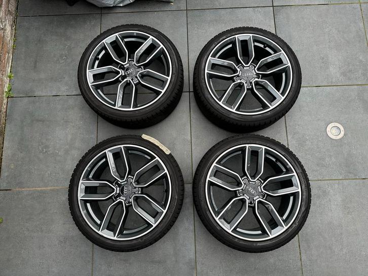 18 inch originele Audi A3 S3 RS3 velgen met winterbanden, Auto-onderdelen, Banden en Velgen, Banden en Velgen, Winterbanden, 18 inch