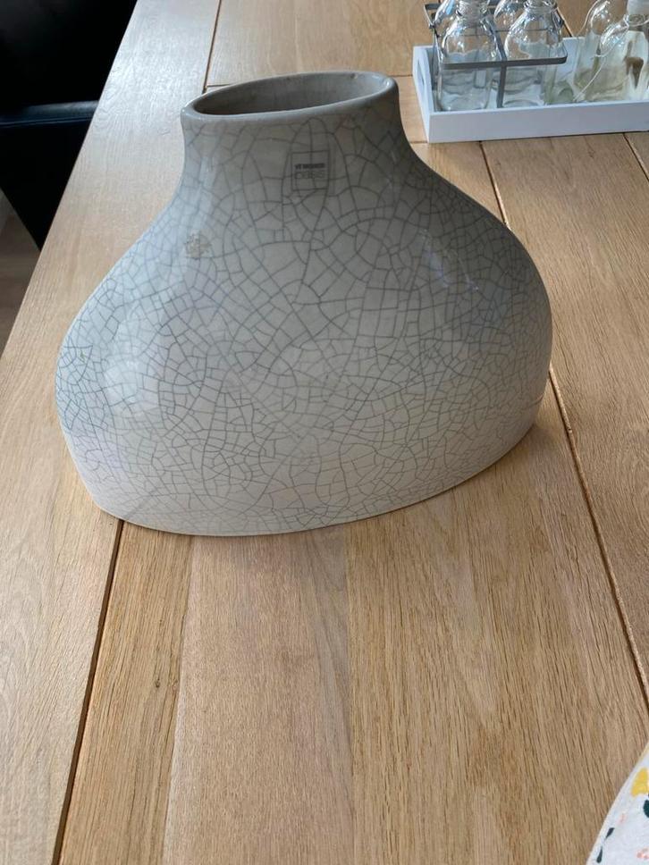 VT Wonen Basis Vaas - Aardewerk, Huis en Inrichting, Woonaccessoires | Vazen, Zo goed als nieuw, Wit, Minder dan 50 cm, Aardewerk of Porselein