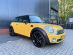 Mini Cooper Chili 1.6 (12 mnd BOVAG-garantie), Auto's, Mini, Gebruikt, 4 stoelen, Leder en Stof, Bedrijf