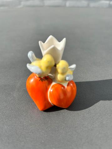 Love birds van Goebel. beschikbaar voor biedingen