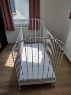 Witte ledikant van staal, Kinderen en Baby's, Babywiegjes en Ledikanten, Ophalen, Gebruikt, Ledikant