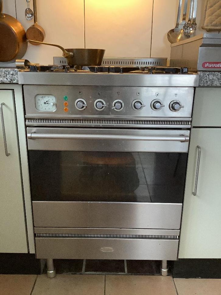 Boretti gasfornuis (60 breed) met Itho afzuigkap, Witgoed en Apparatuur, Fornuizen, Gebruikt, Vrijstaand, Gas, 4 kookzones, 85 tot 90 cm