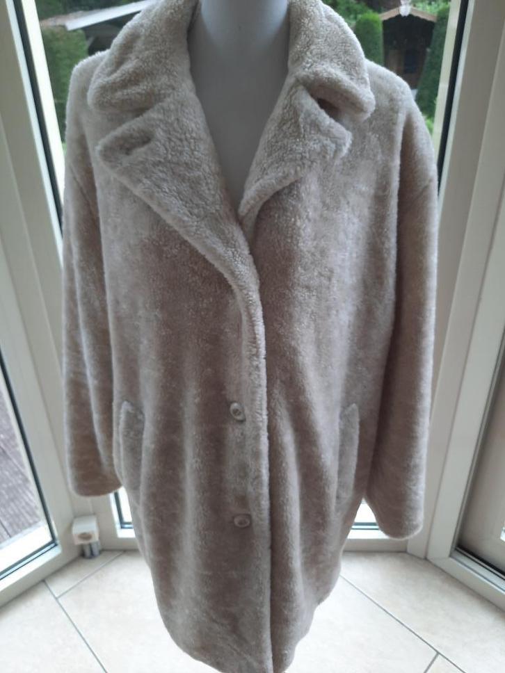 Supermooie mantel AMICI - 44/46, Kleding | Dames, Jassen | Winter, Zo goed als nieuw, Maat 46/48 (XL) of groter, Beige, Ophalen of Verzenden