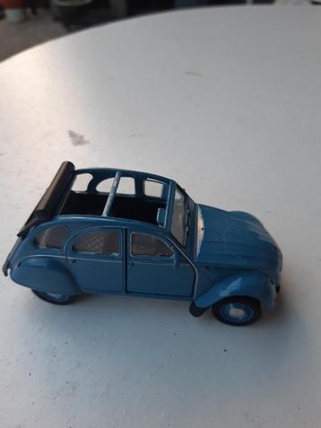 Modelauto Lelijke Eend beschikbaar voor biedingen